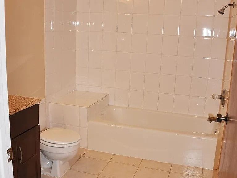 8324 Regents Rd #1B — Photo 10