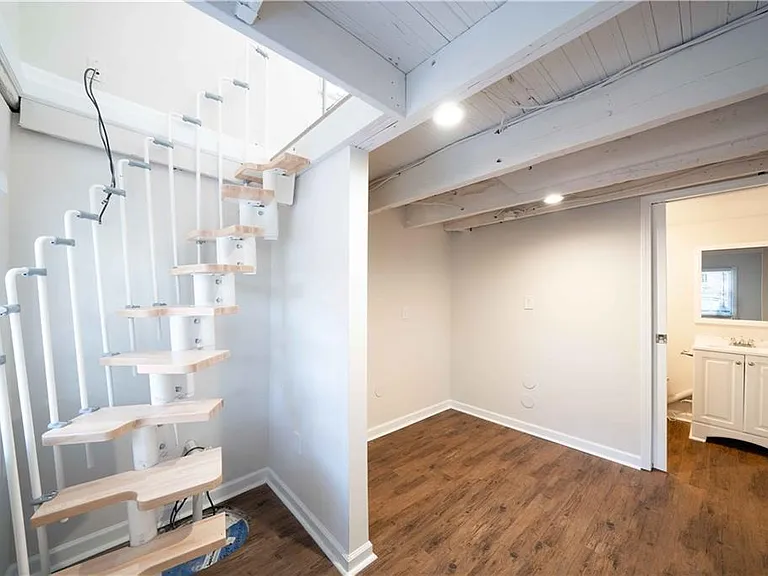 716 Lakeview Ave NE #5 — Photo 10