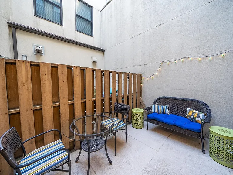360 1st St #3 — Photo 18