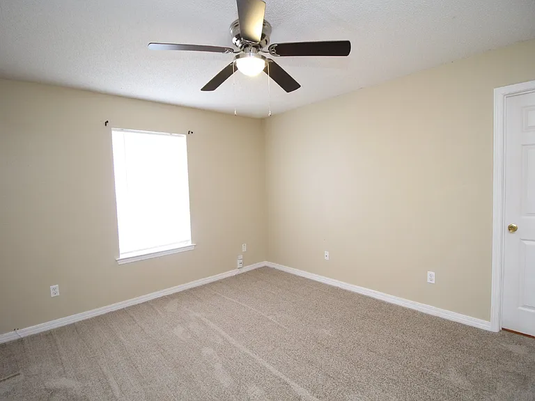 1064 Antigua Cir — Photo 8