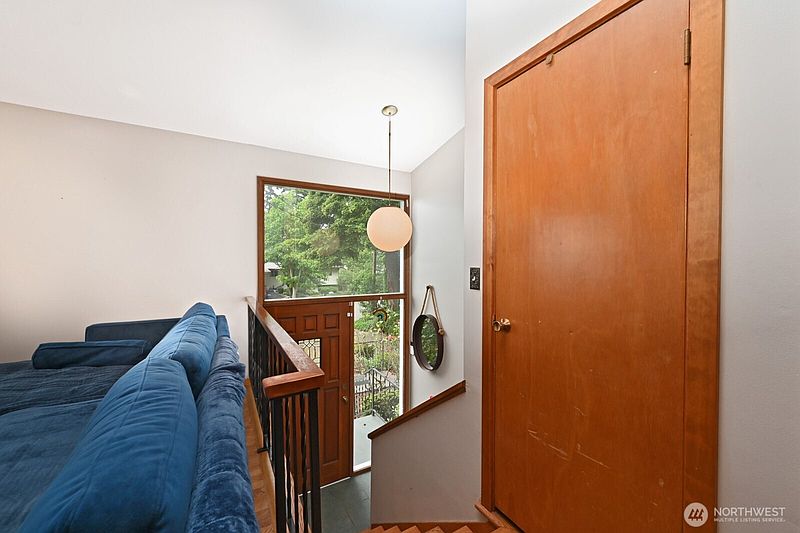 5th image of 143 S 297th Place