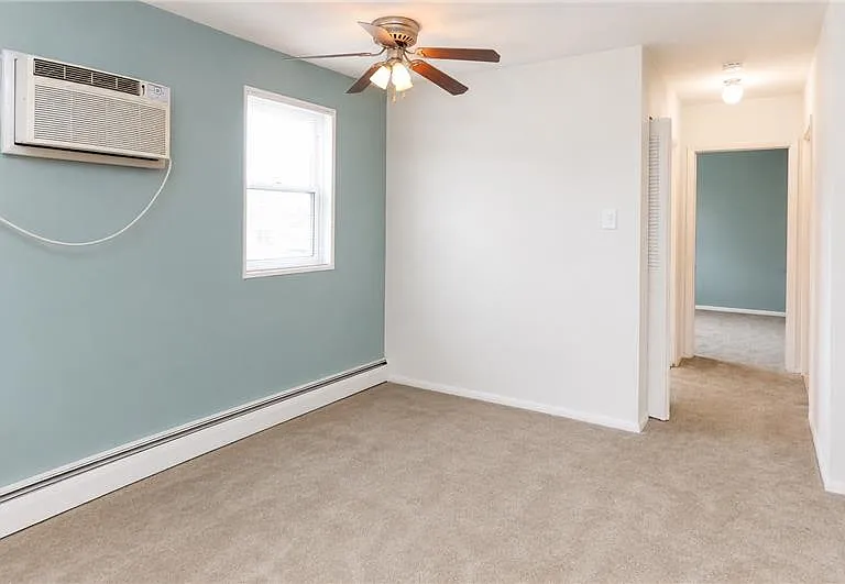 Hyde Park Apartment Homes — Photo 14