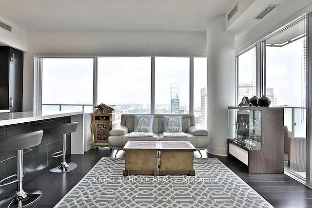 1080 Bay St #4608 — Photo 3