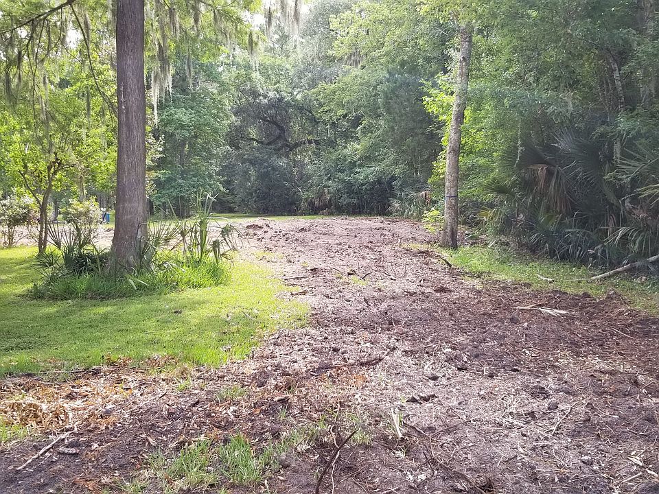 1st image of 104 N Roscoe Blvd