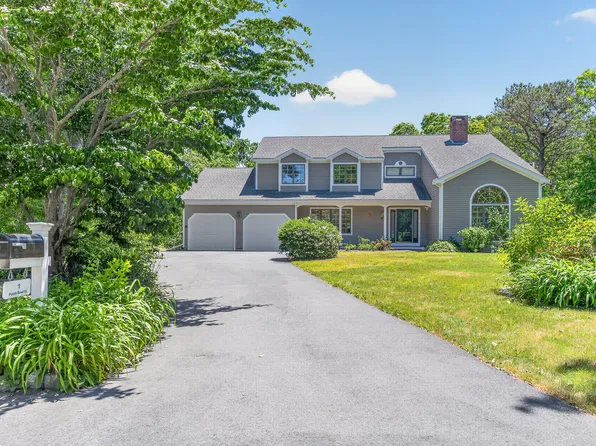 1 Punch Bowl Drive, Falmouth, MA 02540