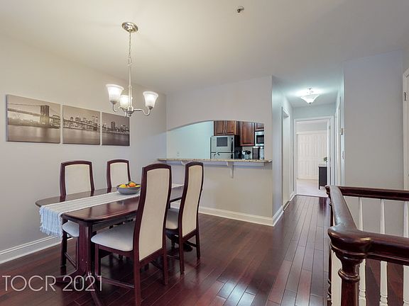 3rd image of 234 Cambridge Dr