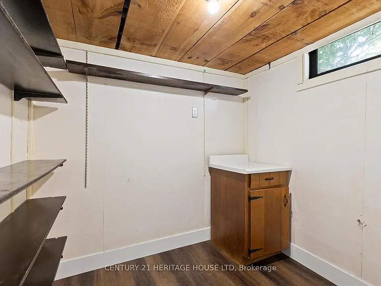 57 Vanbuskirk Dr — Photo 31