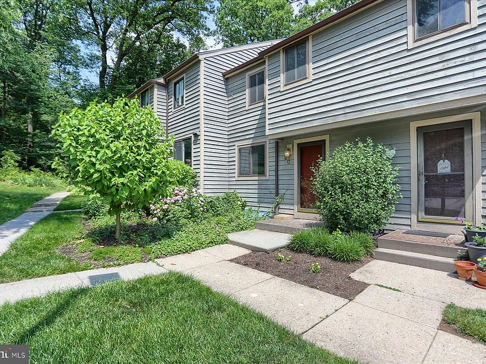 1st image of 20 Stoneridge Ct #22