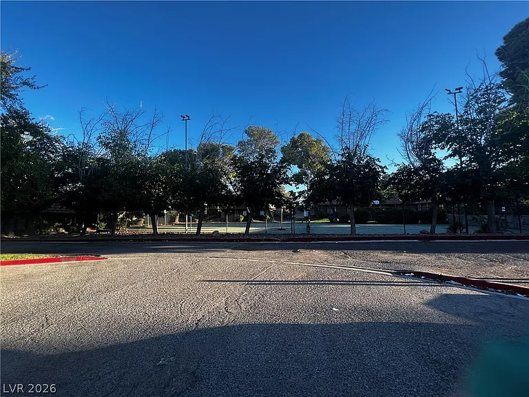 301 Brookside Ln #D — Photo 20