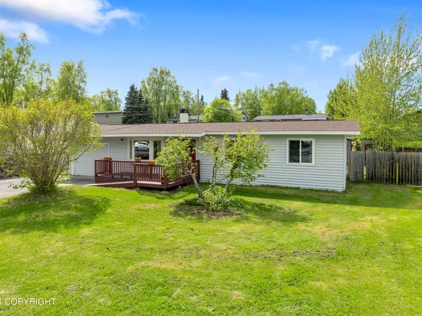 9260 Jade St, Anchorage, AK 99502