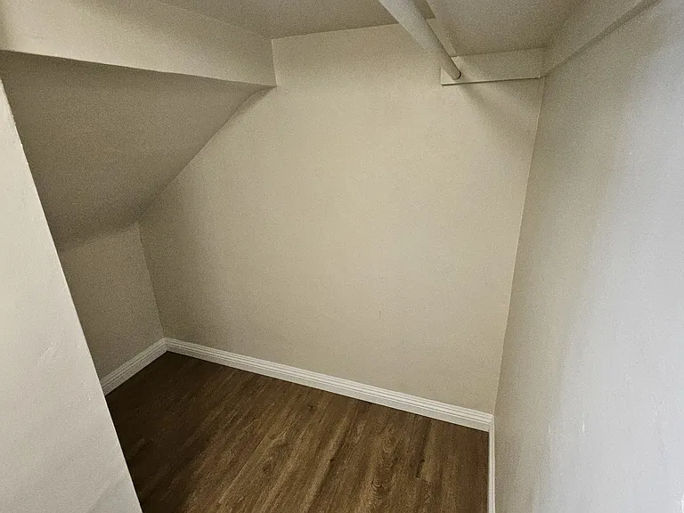 527 N Alexandria Ave #2 — Photo 3