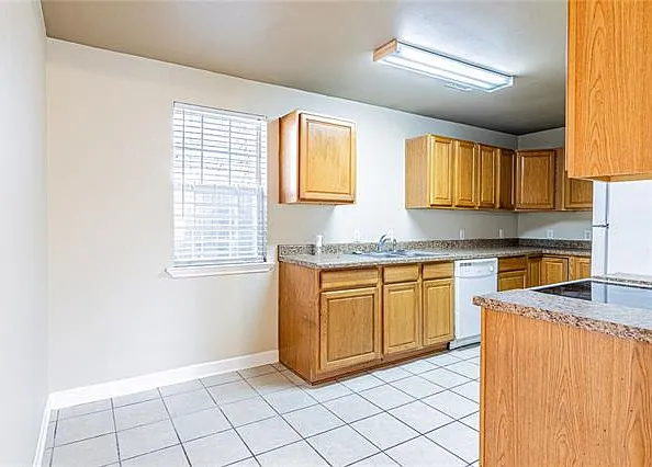 7831 Forshey St — Photo 5