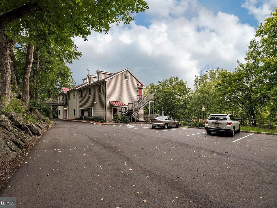 1000 Gravel Pike Schwenksville PA Zillow