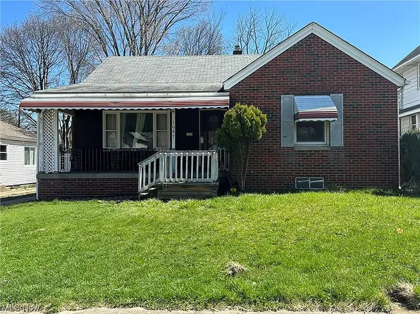 1087 N Main St, Akron, OH 44310