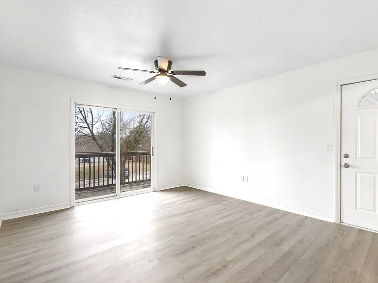 1211 N Viola St — Photo 9