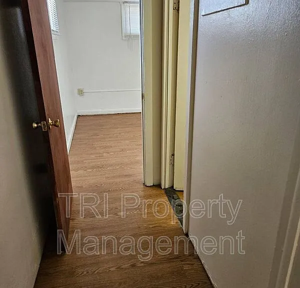 2204 1/2 9th Ave — Photo 12