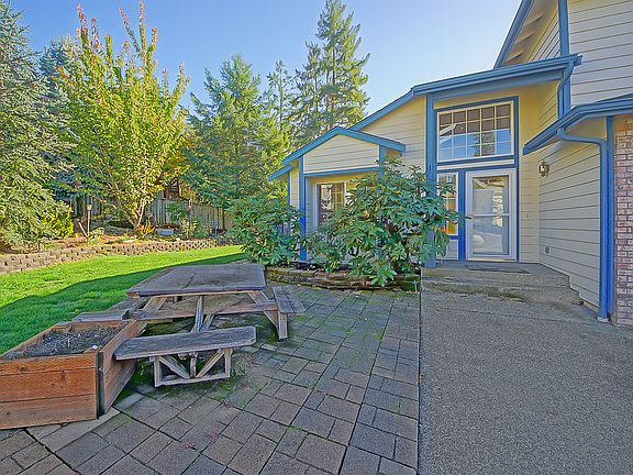 4th image of 2410 159th Street Ct E