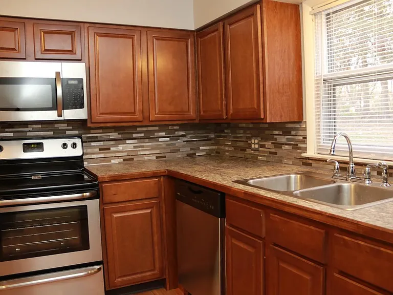 252 Marcus St SW — Photo 23