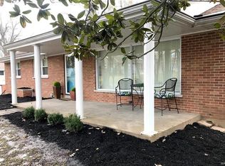 5 Tealwood Dr, Saint Louis, MO 63141