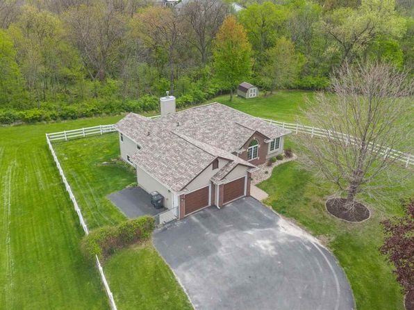 2528 Quincy Rd NE, Solon, IA 52333