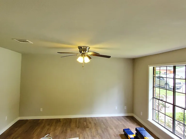 419 Willow Oak St — Photo 8