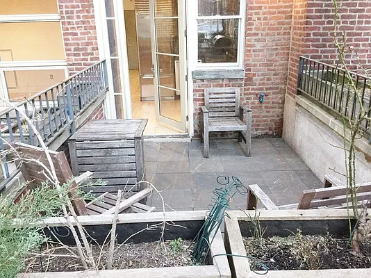 Rented by Spruce Property Group LLC | media 6