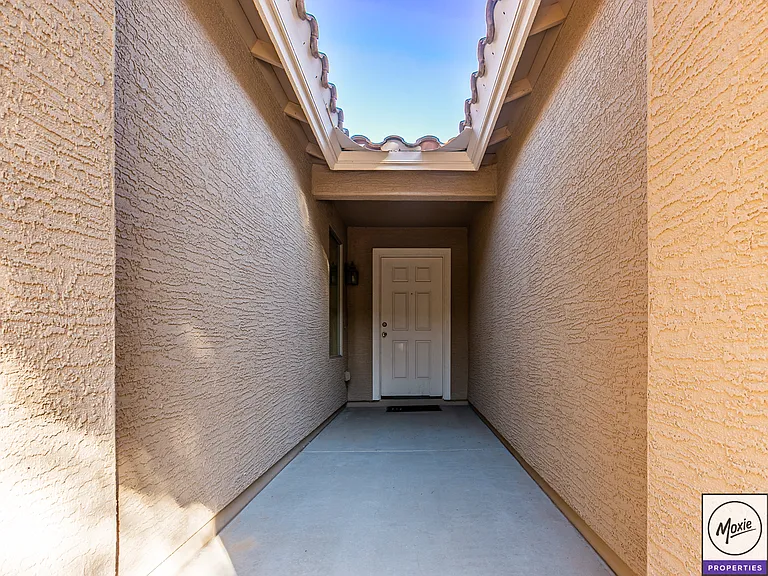 25550 W Beth Dr — Photo 5