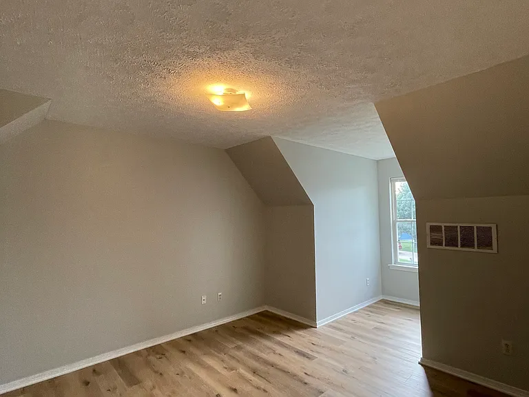 2536 Lake Shore Point — Photo 9