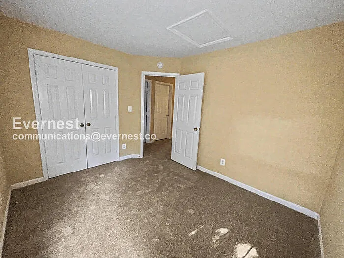 8 Sarrington Ct — Photo 22