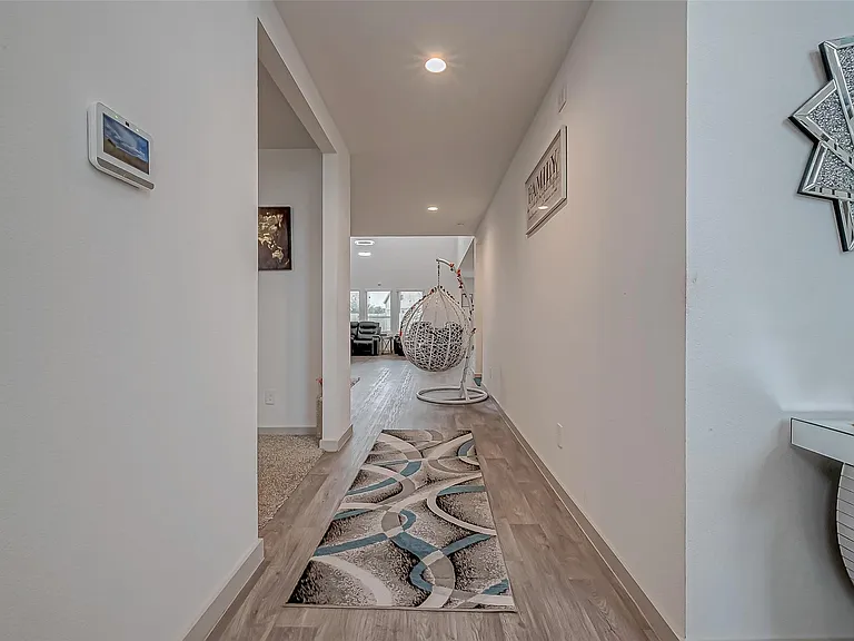 6850 Amber Cliff Ln — Photo 4