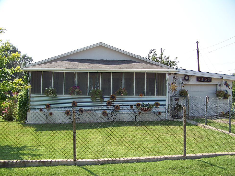 1st image of 117 N Hedgecoke St