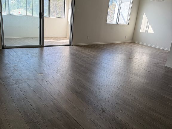 2nd image of 3030 Valle Vista Dr APT 4