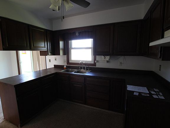 3rd image of 21623 Kenowa Ave