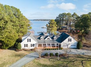 2959 Little Bay Rd, White Stone, VA 22578