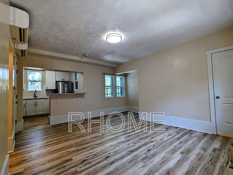 Studio, 1.0 bath, 500 sqft, $1,250 — Photo 4