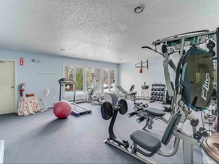 14 Northbrook Dr — Photo 14
