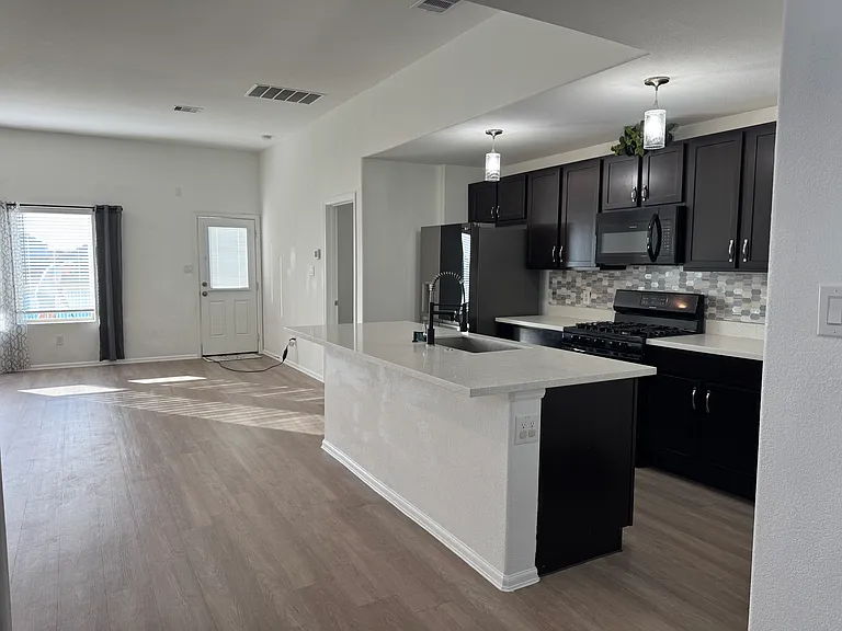 458 Maple Bend Ln — Photo 12
