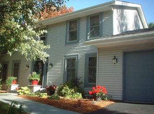 5357 Deer Pointe, Rockford, IL