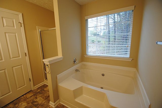 2nd image of 612 Creedmoor Mill Ct