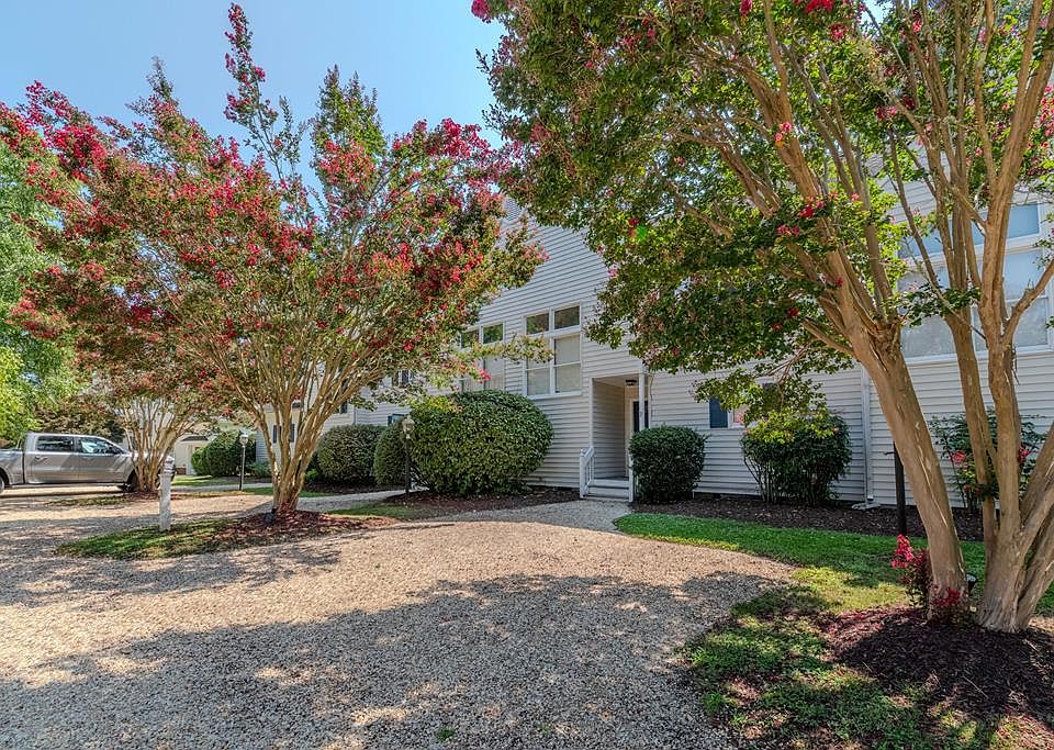 1st image of 1022 Fishing Bay Rd #3