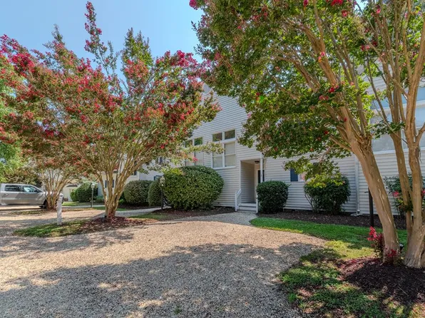 1022 Fishing Bay Rd #3, Deltaville, VA 23043