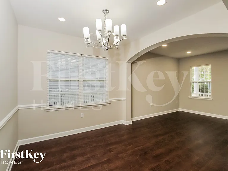 4204 High Shoals Dr — Photo 3
