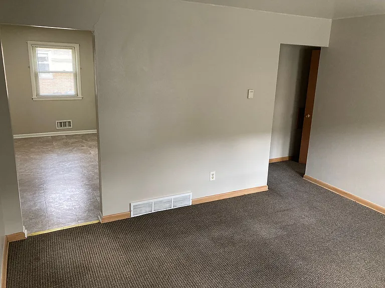 5295 N. Mohawk Ave. — Photo 8
