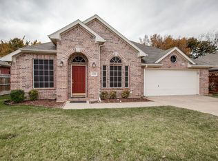 4469 Stones River Rd, Grand Prairie, TX 75052