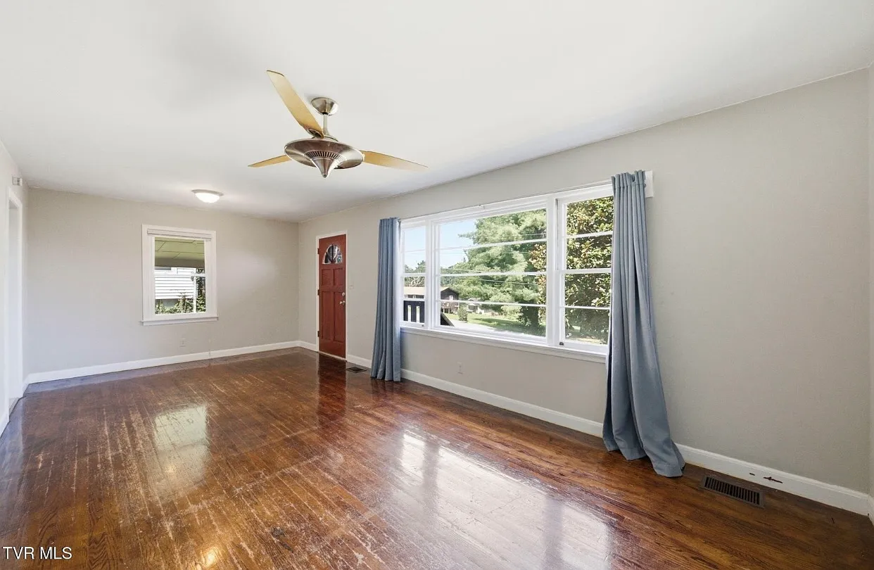 3 bed, 1508 sqft, $1,700 — Photo 4