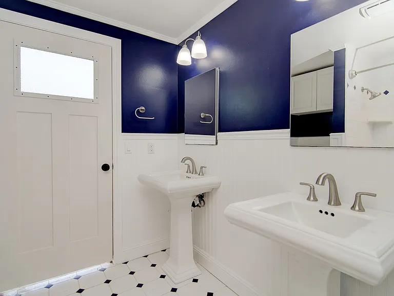 980 Presidio Dr — Photo 9