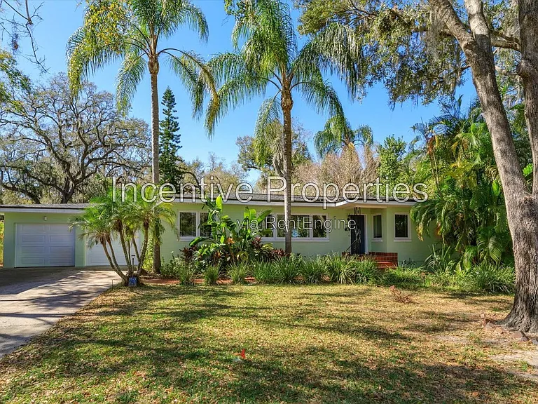 816 Putnam Ave — Photo 1