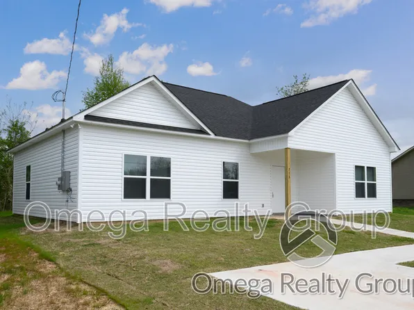 713 10th Ln, Pleasant Grove, AL 35127