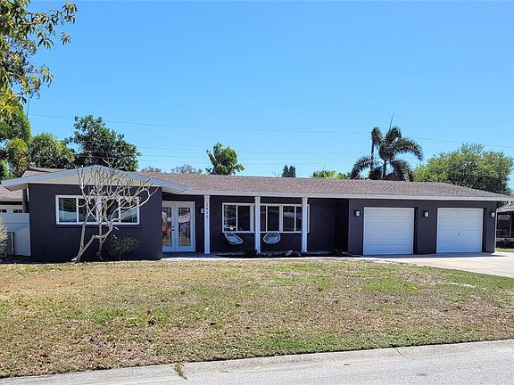 3rd image of 2415 Juniper Pl