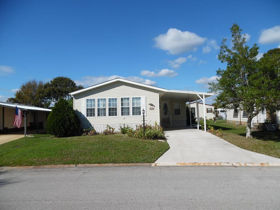 1st image of 822 Oleander Cir